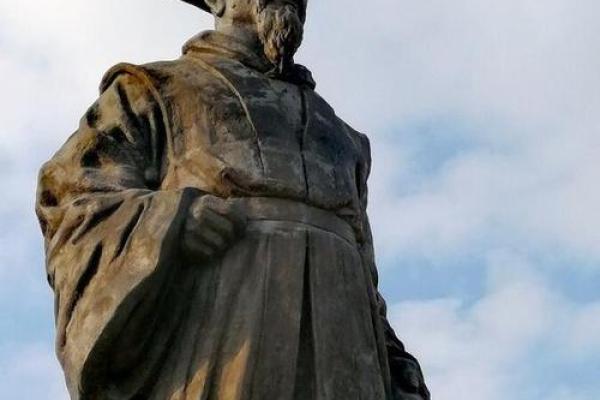 霍名字与名人文化：从历史到当代的影响力