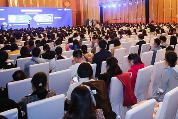 猴年牛人运程解析：迎接挑战，开启新机遇