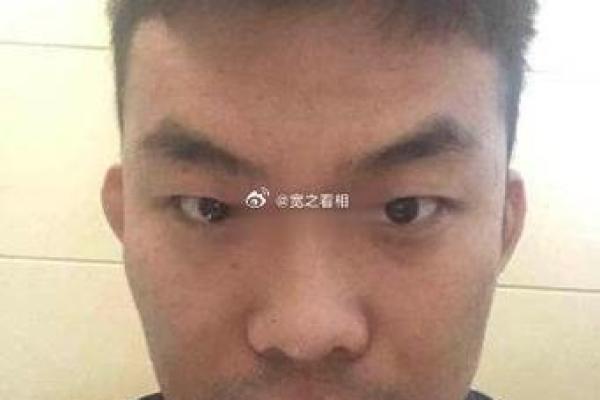 如何通过倒八字眉形修饰提升整体气质