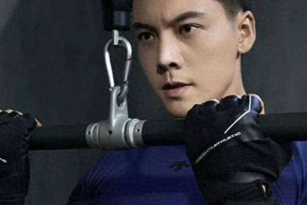 你知道陈伟霆八字如何影响他的成功与挑战吗