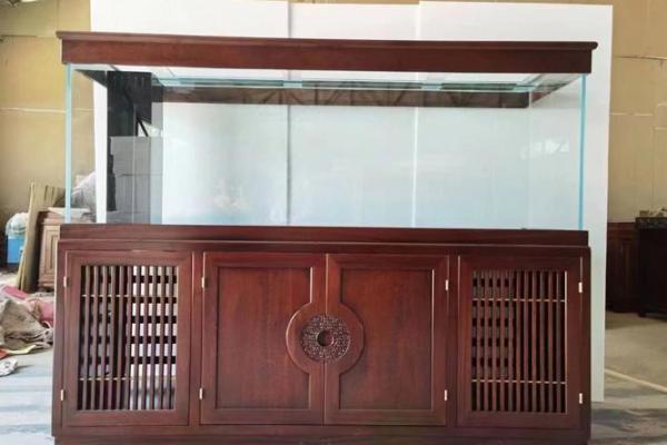 选择昆明家居风水鱼缸，让家更和谐吉祥